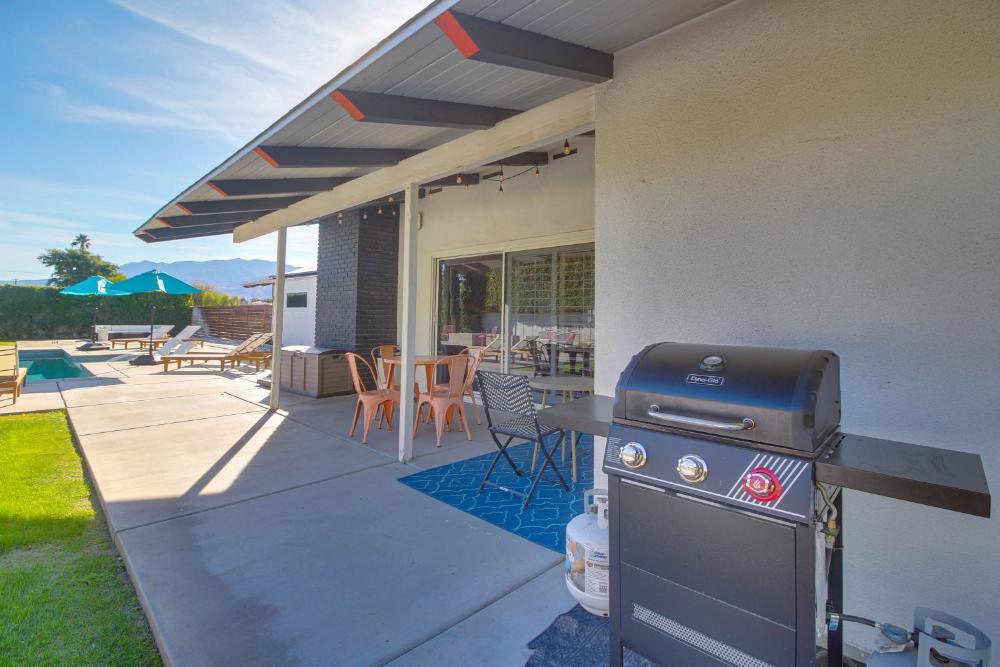 Pet-Friendly Palm Springs Oasis with Private Pool!